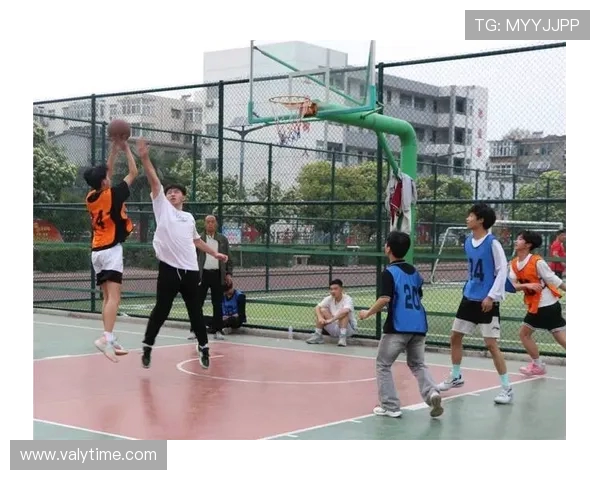 篮球精神引领青春力量展现拼搏激情点燃赛场无尽魅力